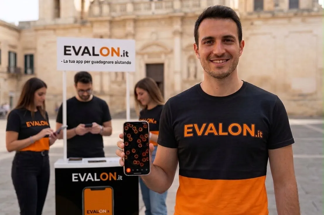 Il banchetto EVALON in piazza, con l'app in mano